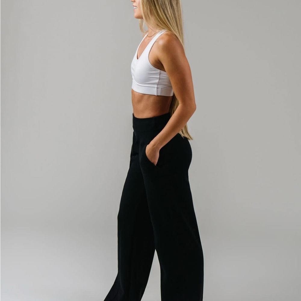 ZYIA Classic Black Wide-Leg Pants